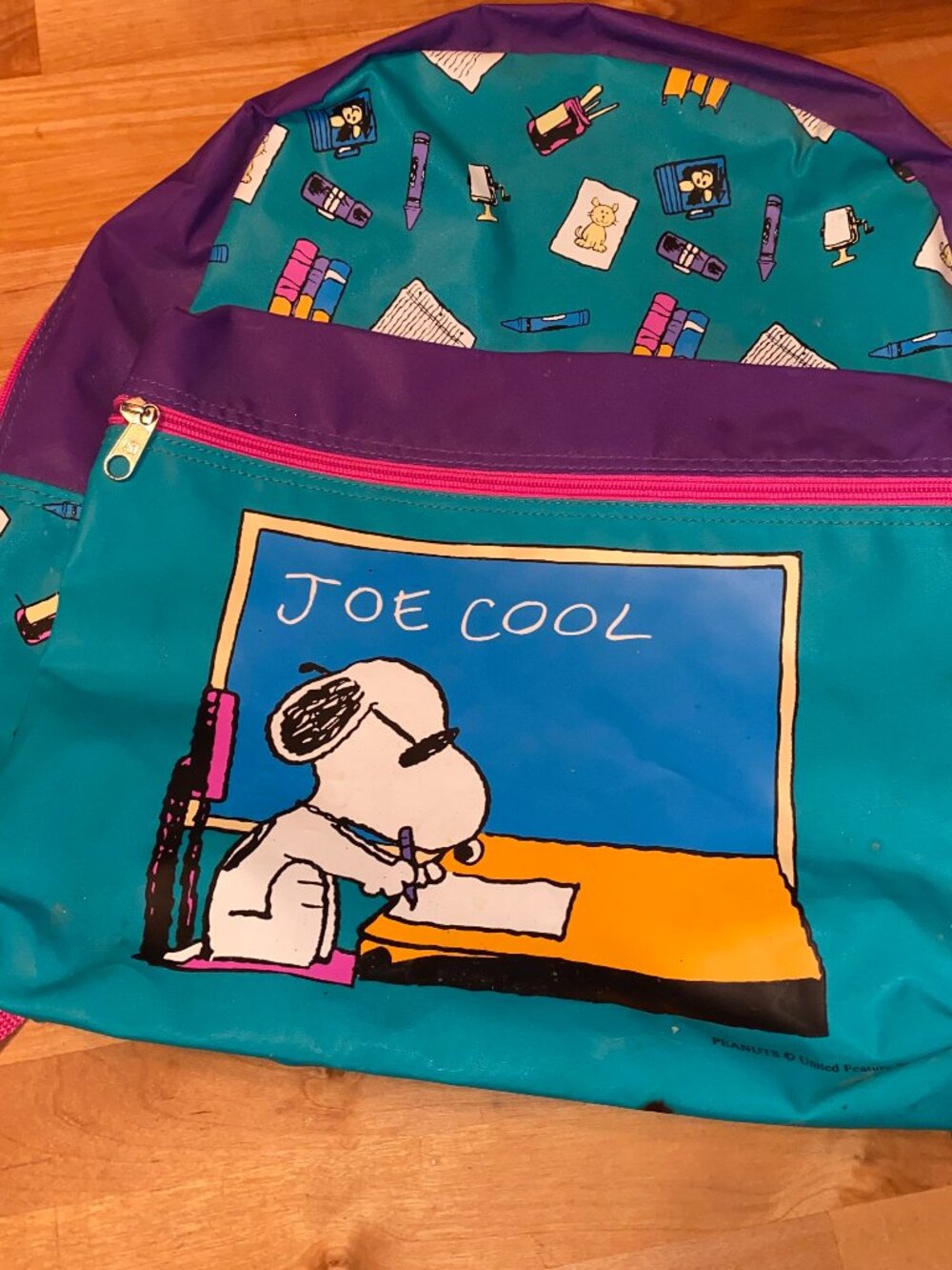 Vintage 90s Peanuts Snoopy Joe Cool colorful vinyl backpack book bag